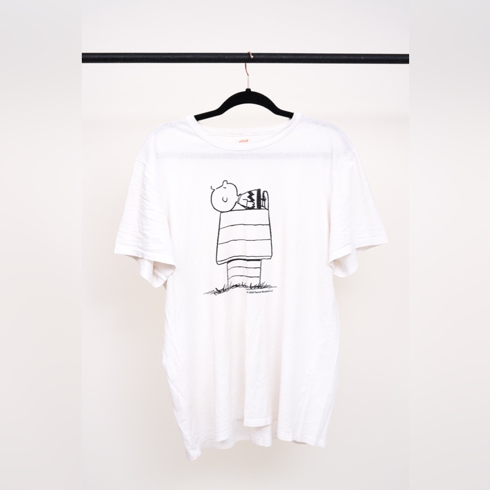 TSPTR White Snoopy T-Shirt Size Medium
